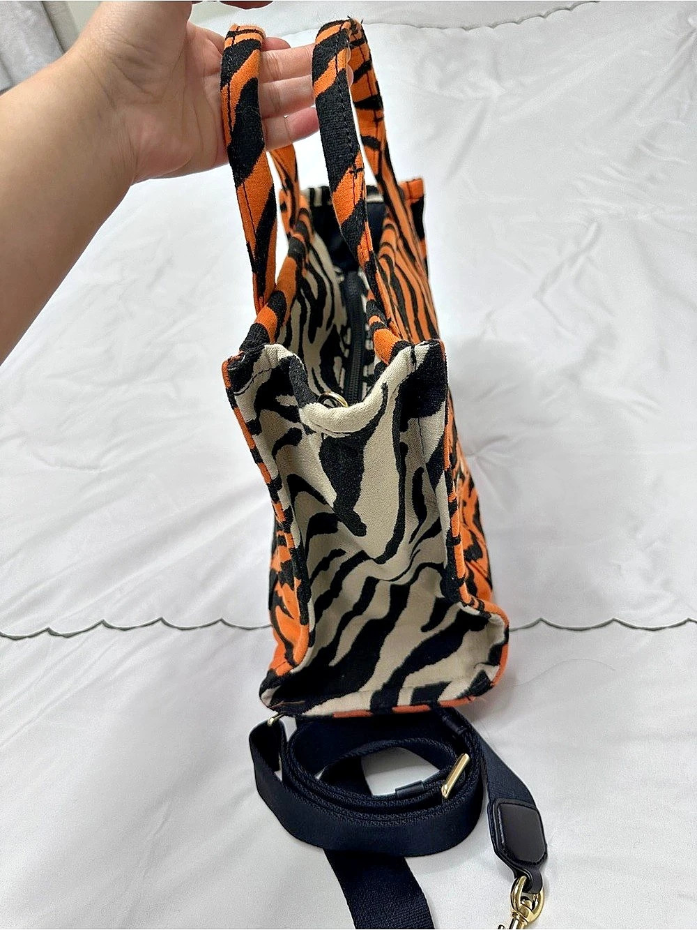 Marc Jacobs The Year of the Tiger Mini Traveler Tote Bag - Picture 5 of 8